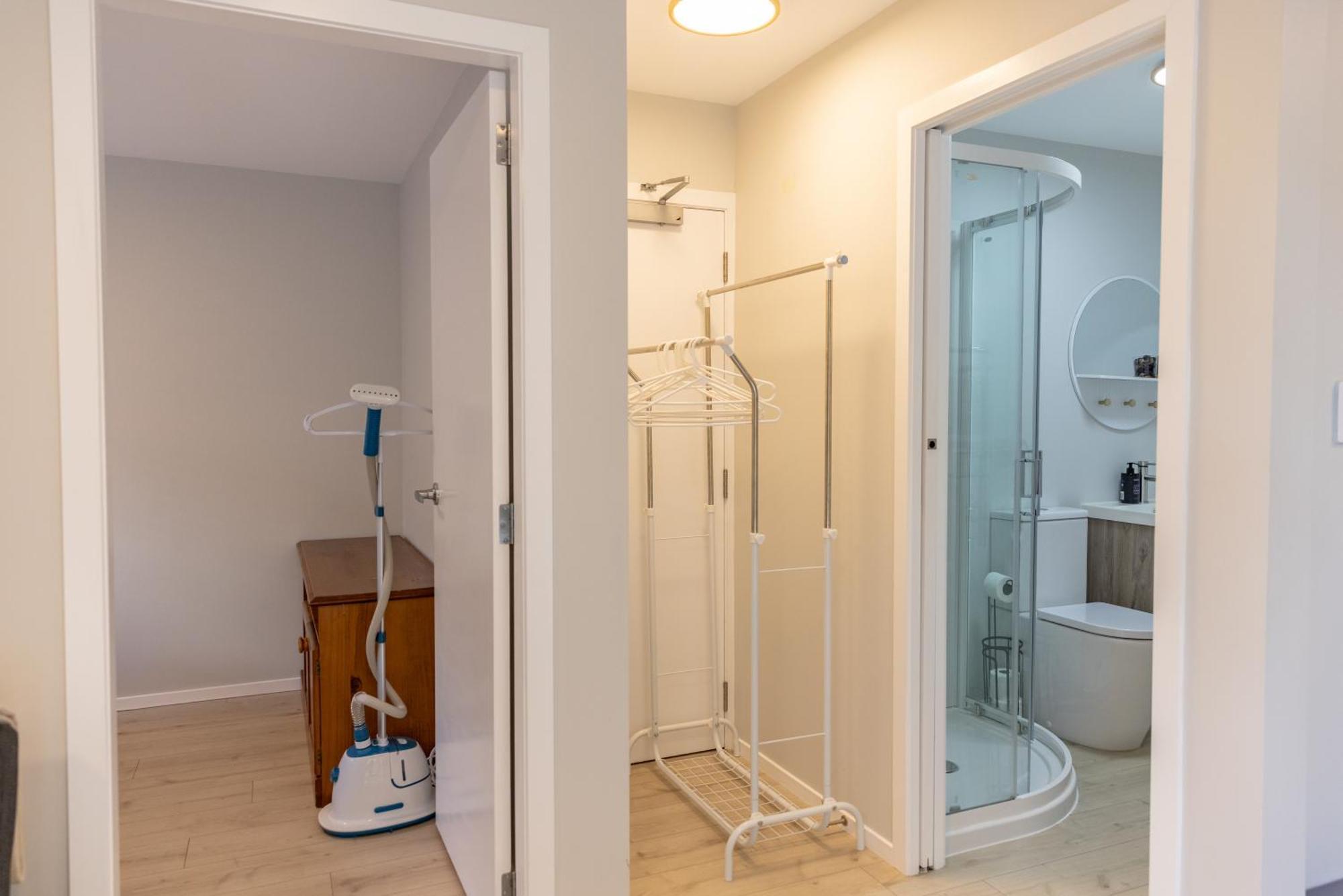 Back Garden Flat With Free On Street Parking And Fiber Wifi - 15 Mins To Ferry, Stadium, Cbd Wellington Exterior photo