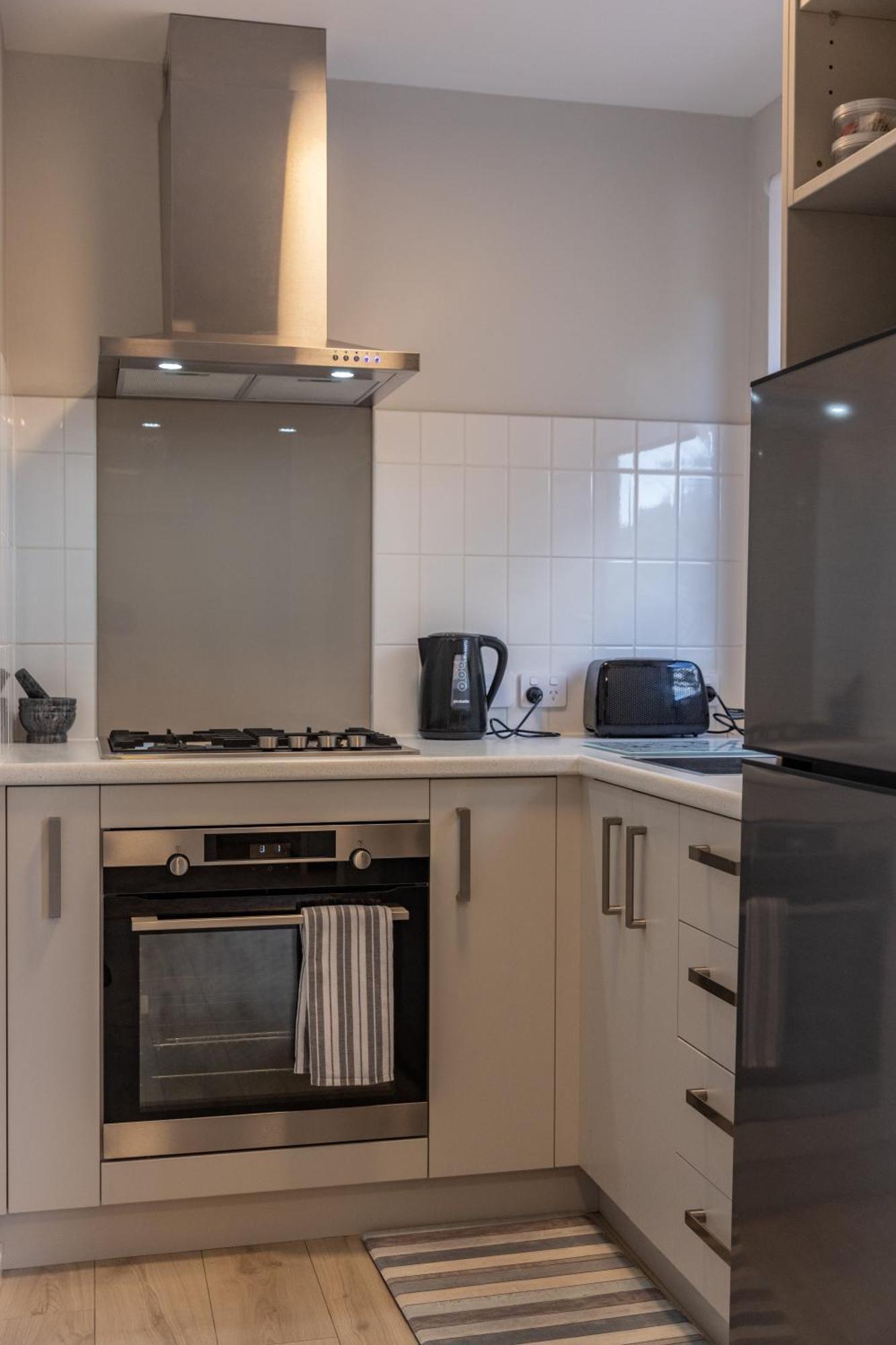 Back Garden Flat With Free On Street Parking And Fiber Wifi - 15 Mins To Ferry, Stadium, Cbd Wellington Exterior photo