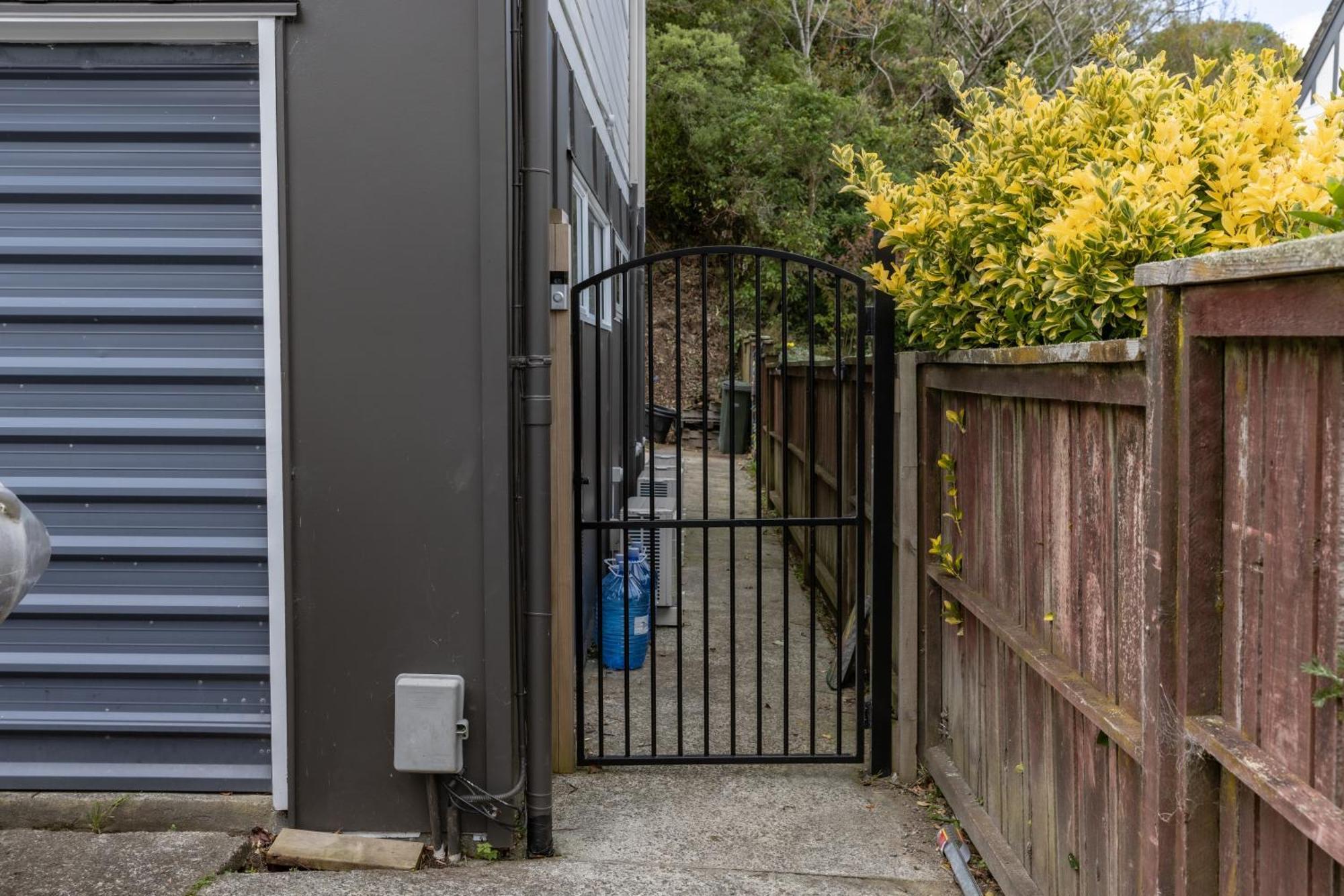 Back Garden Flat With Free On Street Parking And Fiber Wifi - 15 Mins To Ferry, Stadium, Cbd Wellington Exterior photo